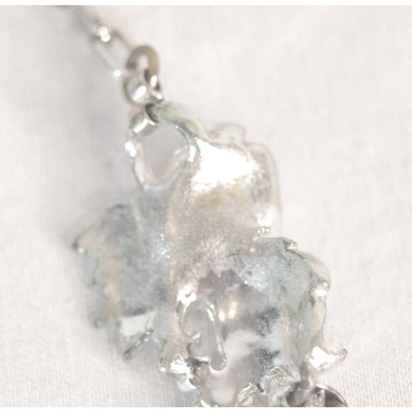 White Enamel On Silver Tone Leaf Choker Necklace - Picture 4 of 10